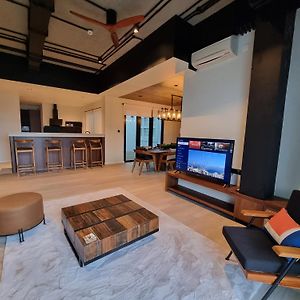 Vaux Park Street Hotel - A Collection Of 8 Luxury Lofts